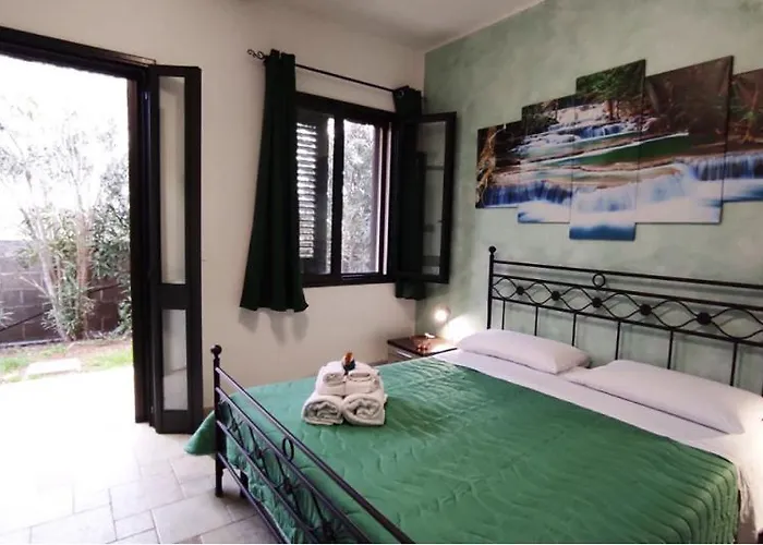 לינה וארוחת בוקר Caranna טורה לפילו